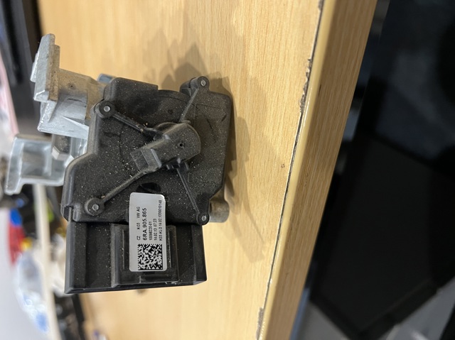 Контактна група замка 6RA905865 VAG