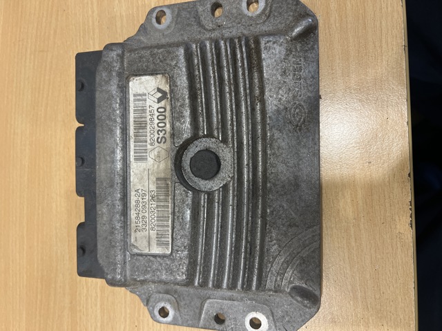 Блок двигуна 8200298457 RENAULT