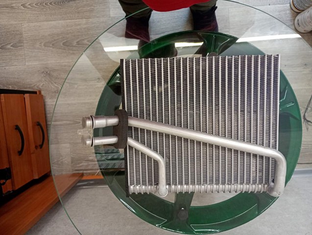 Салонний випарник 7L0819087K VALEO