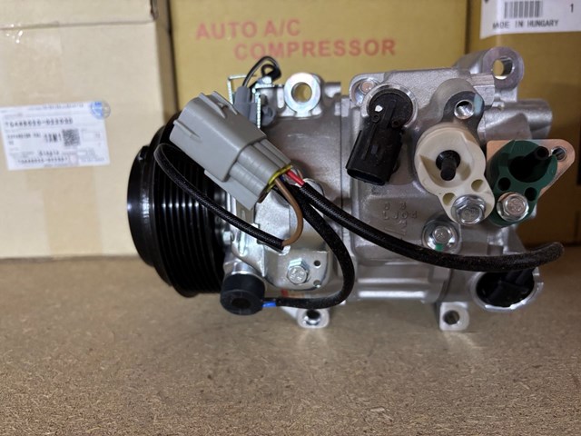 Компресор системи кондиціювання 883203A480 TOYOTA