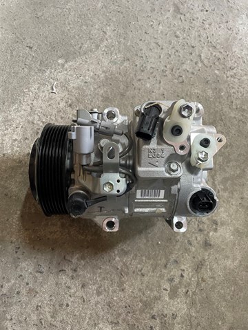 Компресор холодоагенту 8832048310 TOYOTA