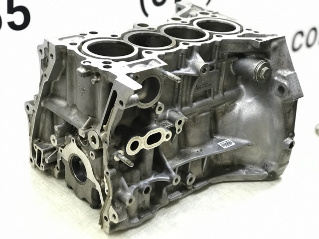 Блок двигуна 100026A0A00 HONDA
