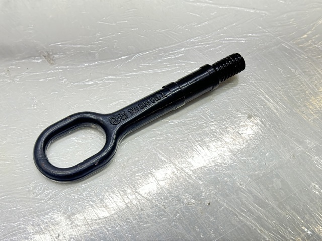 Крюк буксирувальний 1T0805615 VAG