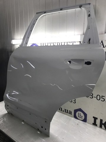 Двері задні, ліві 7P0833311 VAG