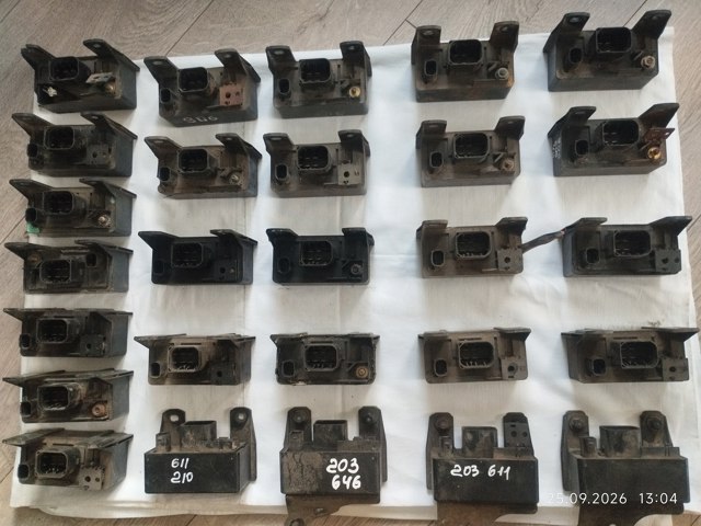 Реле накалу A0285454032 MERCEDES