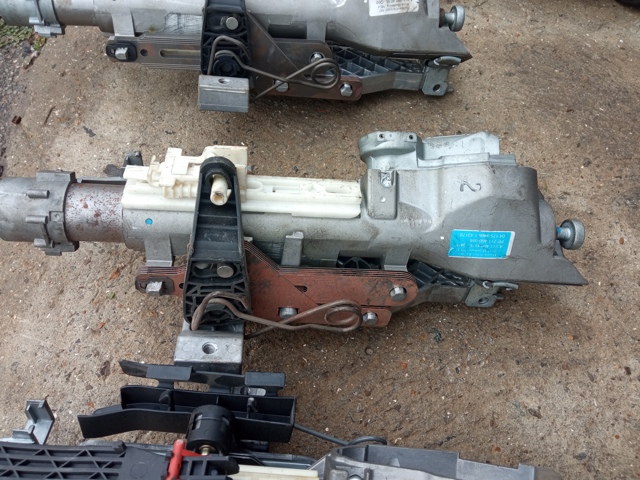 Колонка рульового управління A2114604116 MERCEDES