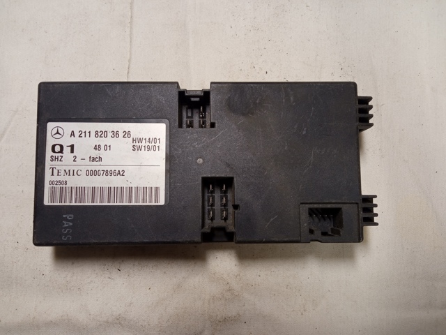 Перемикач підігріву сидінь A2118203626 MERCEDES