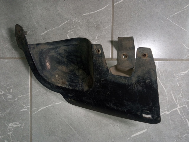 Накладка бампера заднього, права MN126239 MITSUBISHI
