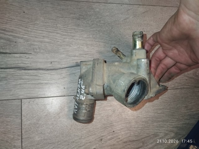 Кожух термостата MN149477 MITSUBISHI
