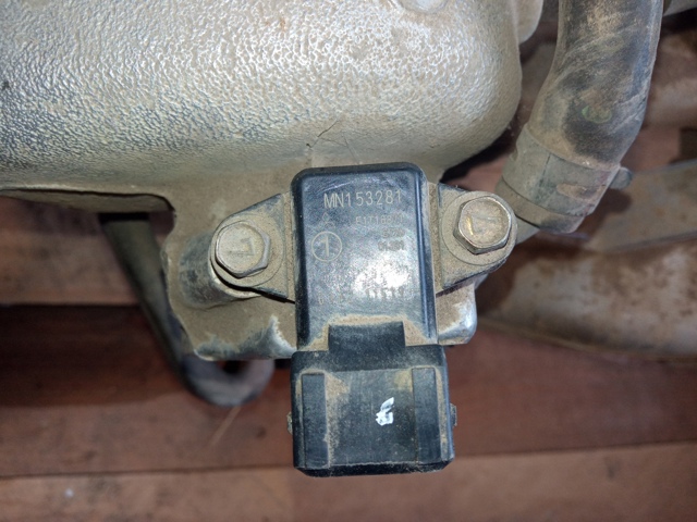 Датчик тиску повітря MN153281 MITSUBISHI