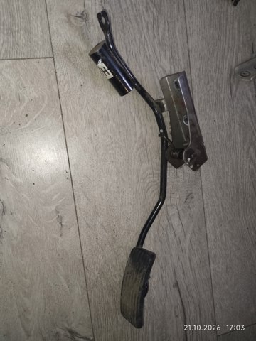 Підаль газу MR510718 MITSUBISHI