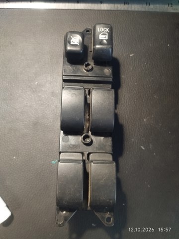 Кнопки переднього лівого склопід'ємника MR587943 MITSUBISHI