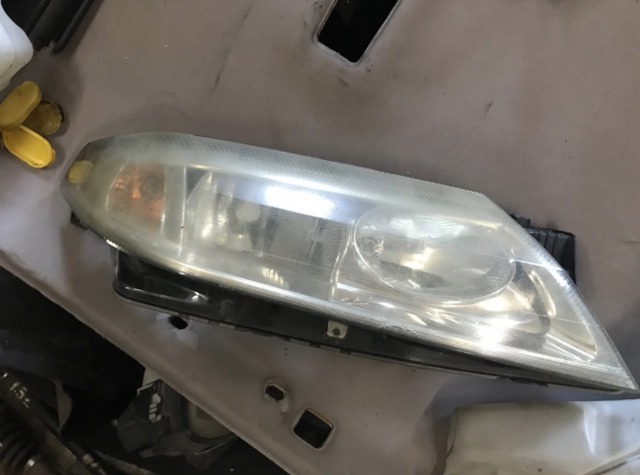Фара основна права 8200002847 RENAULT