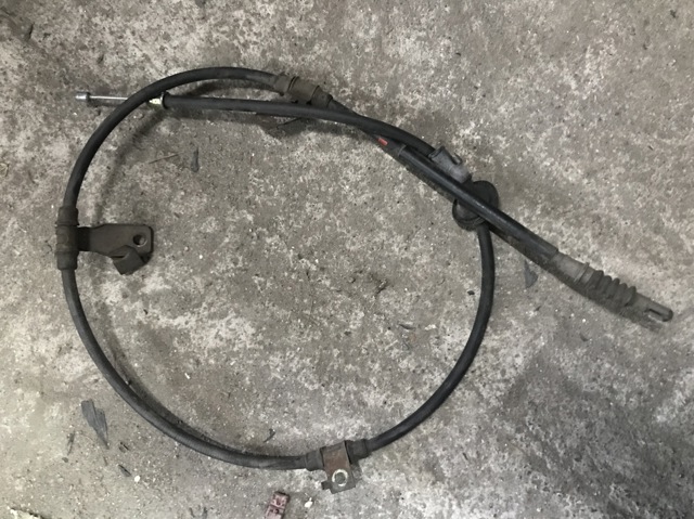 Трос стоянкового гальма задній правий A4544200485 MERCEDES