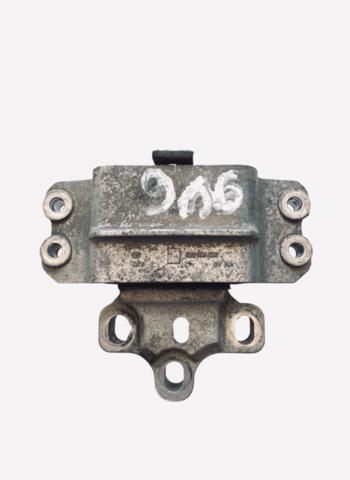 Подушка трансмісії (опора коробки передач), права 3C0199555 VAG