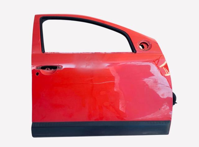 Пасажирські передні двері 801007358R RENAULT