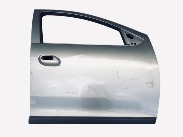 Дверка передня права 801008681R RENAULT