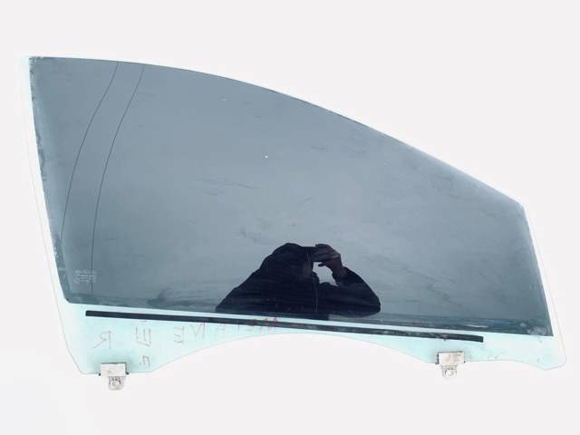Скло пасажирських дверей 803007357R RENAULT