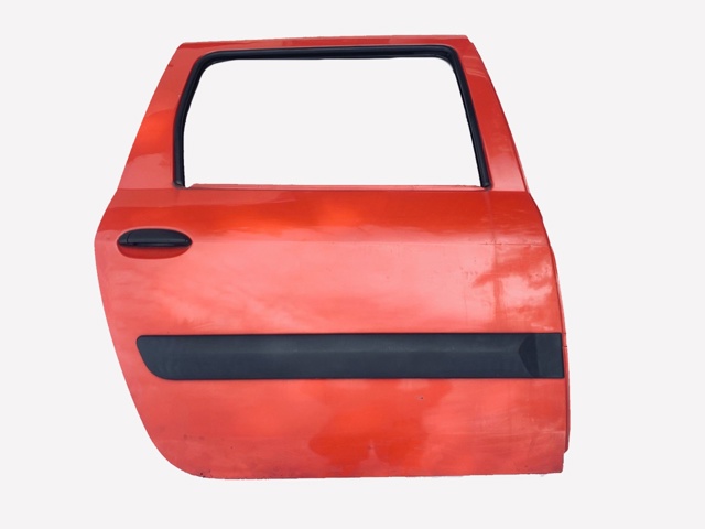 Двері задні в зборі 821009310R RENAULT