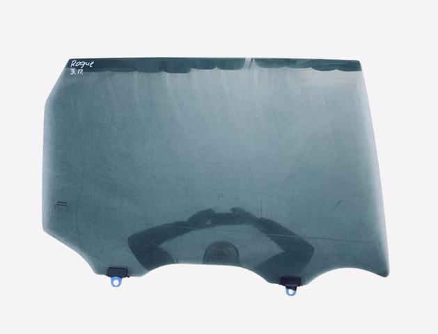 Скло задньої двері правої 823004BA0B NISSAN