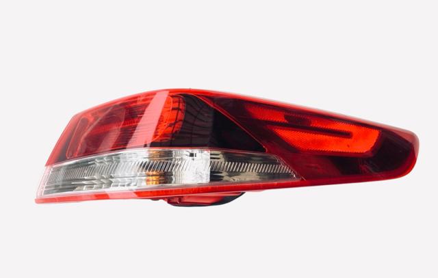 Задній правий зовнішній ліхтар 92402D5000 HYUNDAI