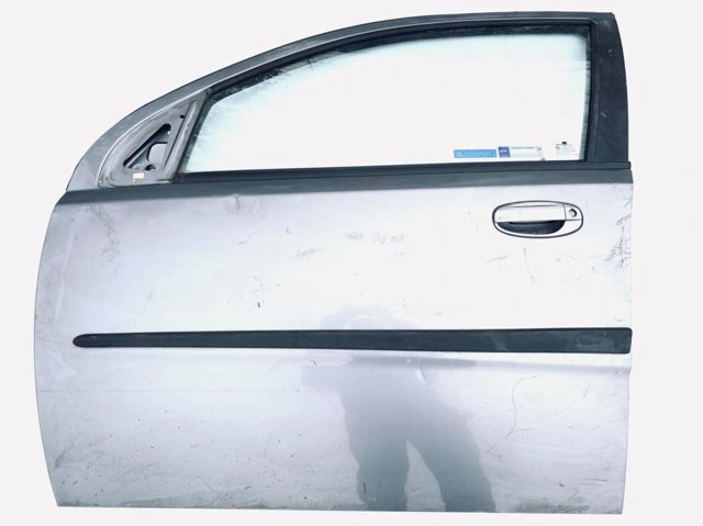 Водійські двері 96897589 GM