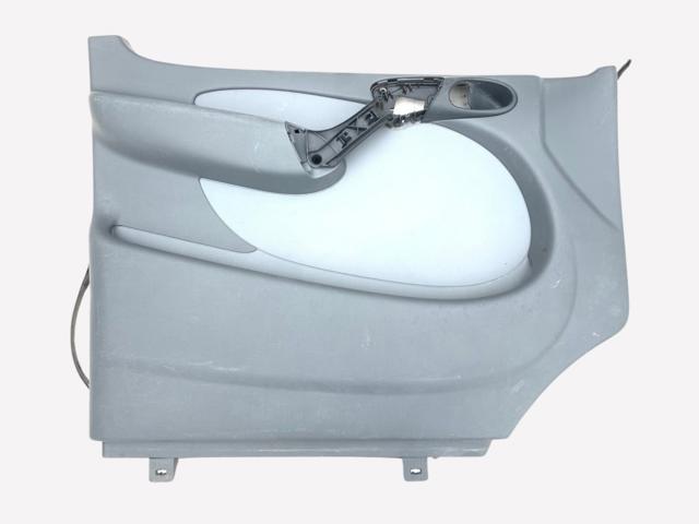 Облицювання водійських дверей A9017201270 MERCEDES