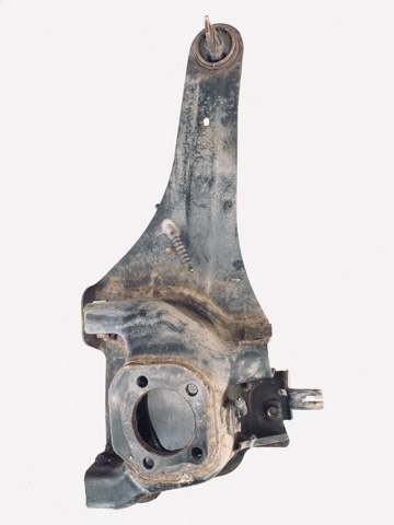 Цапфа поворотна ліва EG2528250B MAZDA