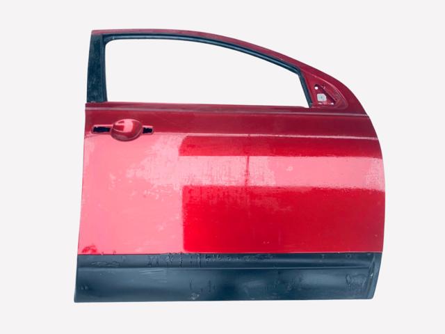 Пасажирські передні двері H0100JD0MD NISSAN