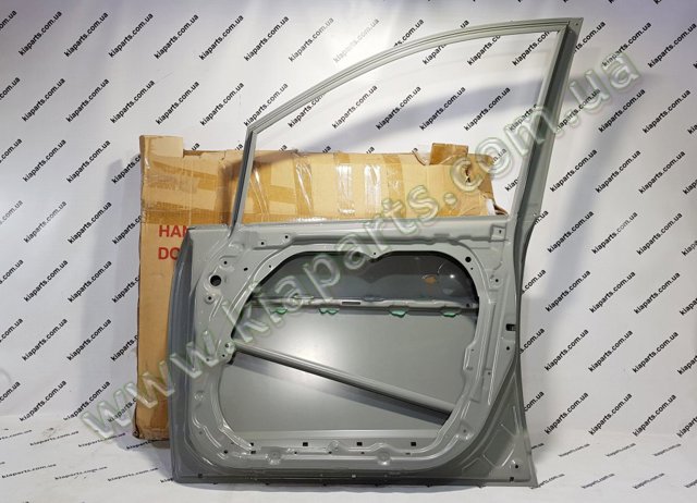 Пасажирські передні двері 7600426100 HYUNDAI