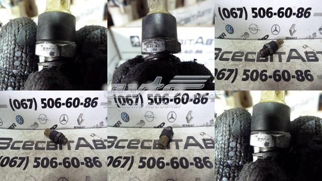 Датчик показника тиску масла 8200670467 RENAULT