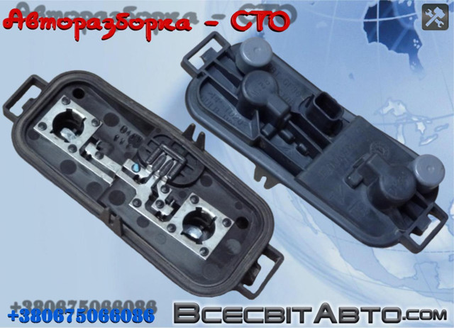 Ліхтар заднього ходу правий 8200968063 RENAULT