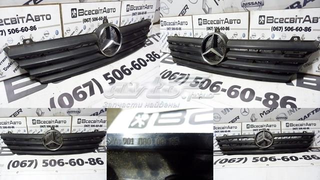Решітка 9018800085 MERCEDES