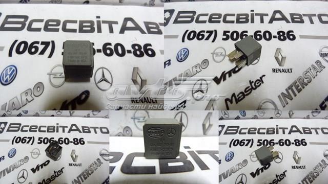 Реле паливного насоса A0025420219 MERCEDES