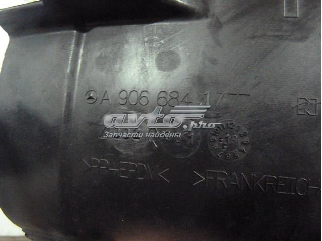 Підкрилок переднього крила, правий передній A9066841777 MERCEDES