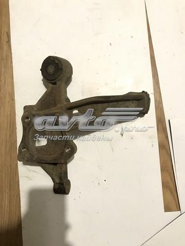 Цапфа поворотна права 4230448010 TOYOTA