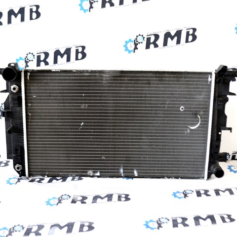 Радиатор охлаждения двигателя (основной) на мерседес спринтер w 906 2.2 3.0 а9065000402  (2006 - 2018) А 906 500 04 02