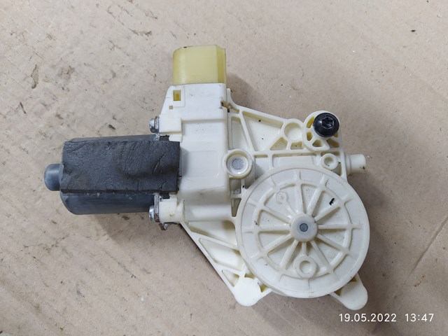 Підйомник механічний вітрового скла 0130822287 FORD