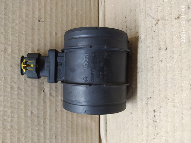 Датчик потоку (витрати) повітря, витратомір MAF - (Mass Airflow) 0280218237 BOSCH