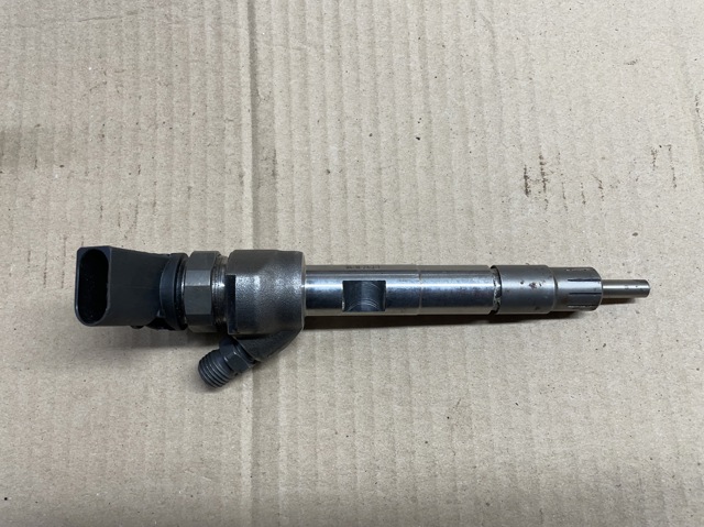 Форсунка паливна 0445111009 BOSCH