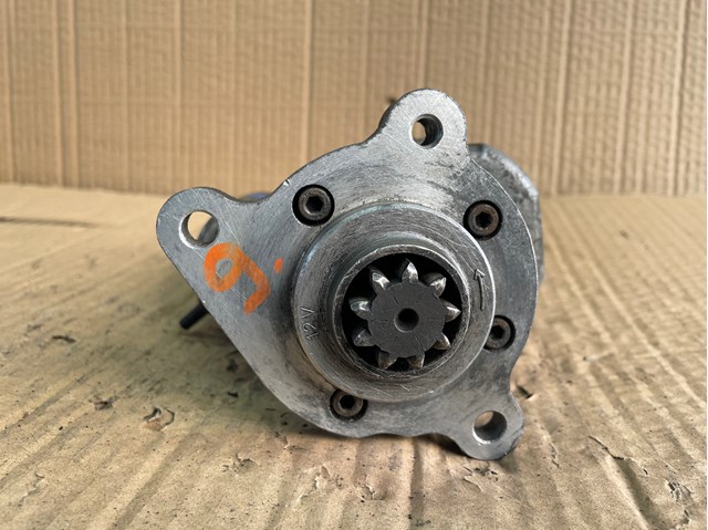 Стартер для skoda octavia, fabia, 1.4, 9 зубов, (есть дополнительные фото. гарантия 14 дней на установку и проверку.)