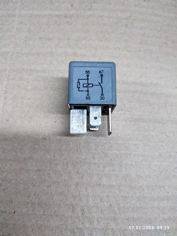 Реле свічок накалу 0986332002 BOSCH