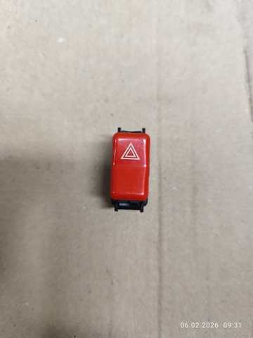 Кнопка включення аварійного сигналу 1248200110 MERCEDES