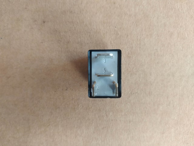 Реле 13266316 OPEL