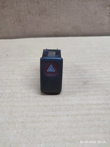 Кнопка аварійної сигналізації 191953235 VAG