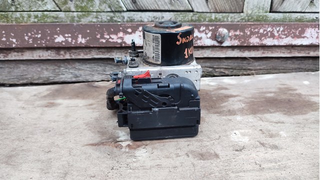 Гідроблок АБС Тойота Рав 4 III