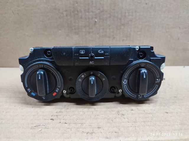 Механізм управління кондиціонером 1Z0820045 VAG