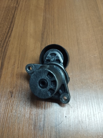 Натягувач приводного ременя 252812A200 HYUNDAI