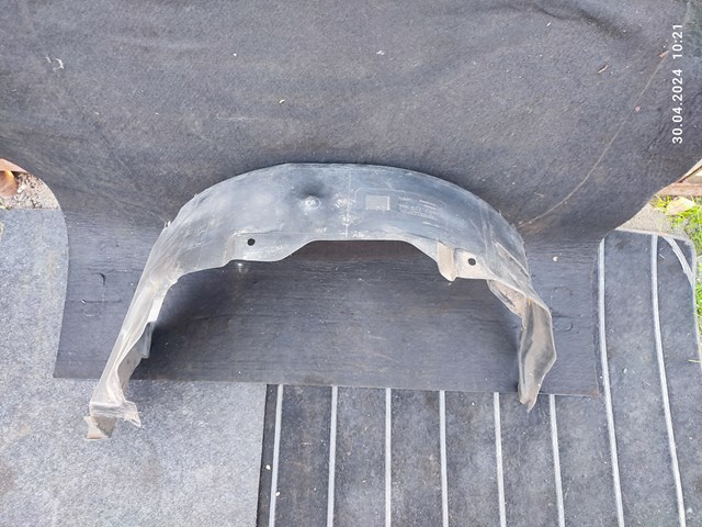 Підкрилки передні праві 30883729 VOLVO