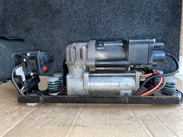 Компресор пневмопідкачкою (амортизаторів) 37206875176 BMW